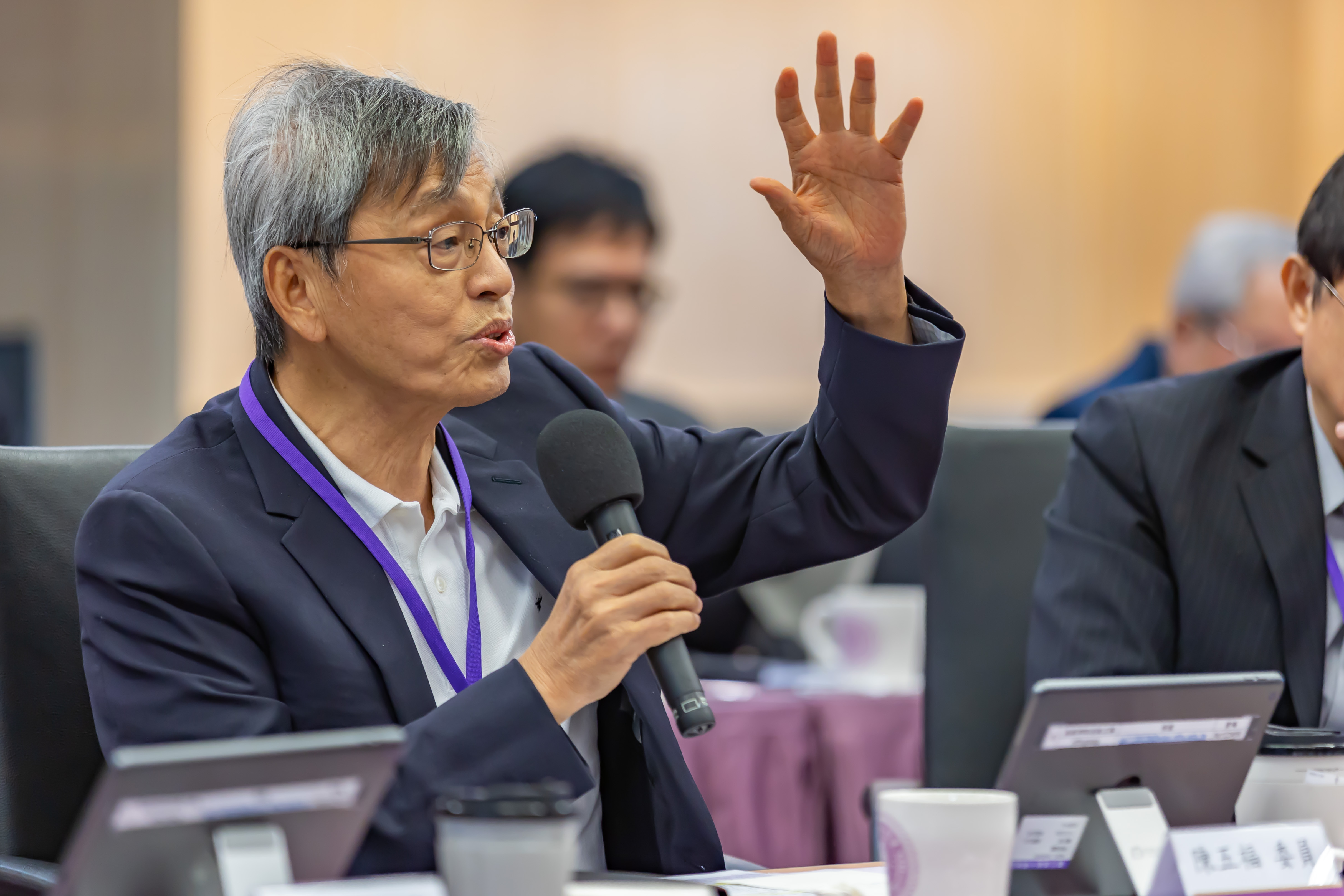 Wu-Fu Chen (陳五福) addressing the Committee.