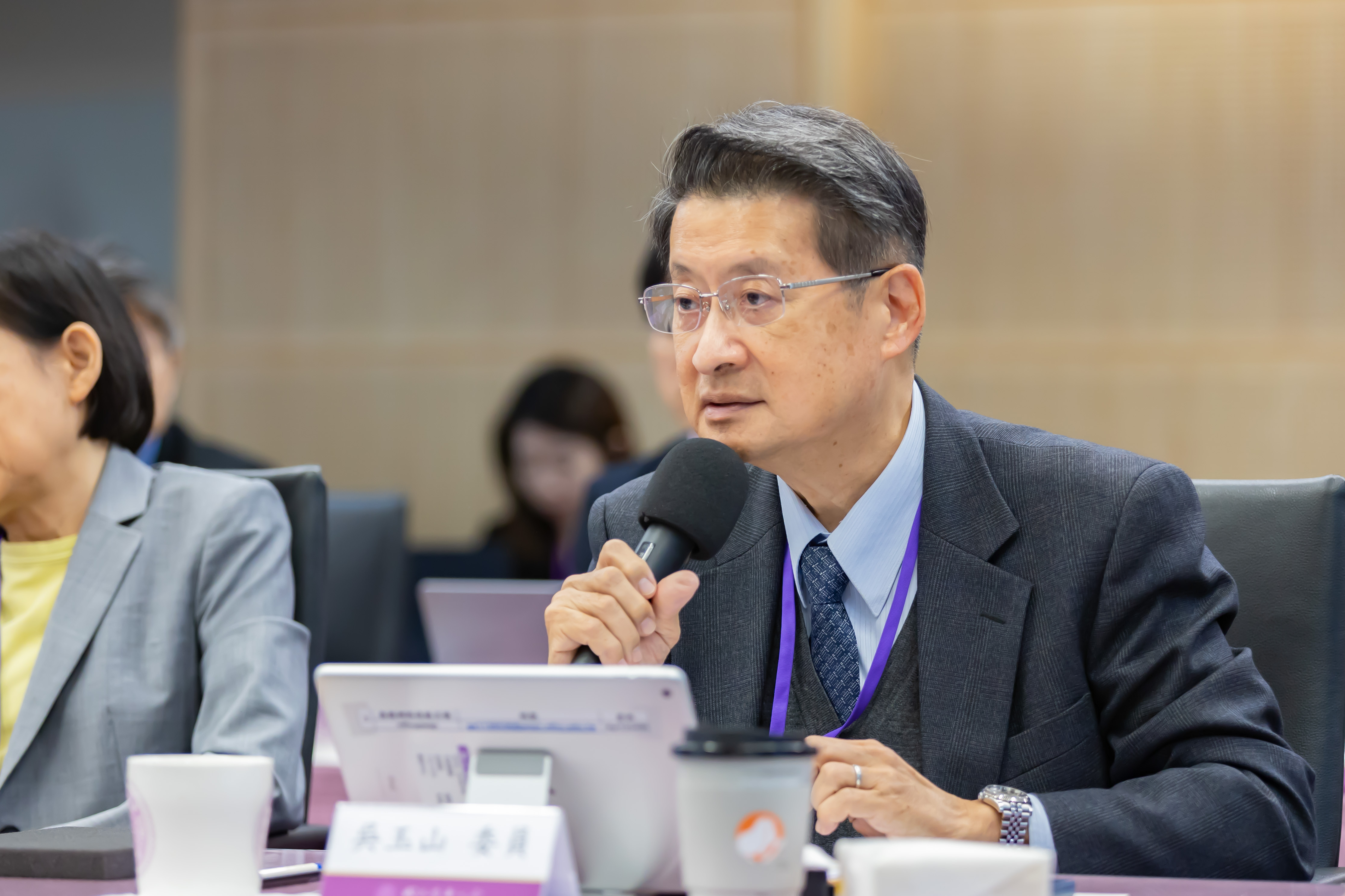 Yu-Shan Wu (吳玉山) addressing the Committee.